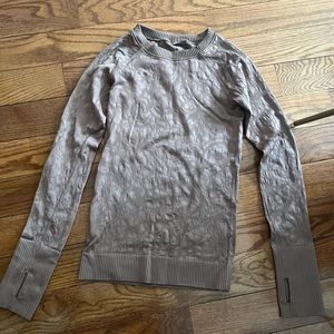 Lululemon Mauve Textured Long Sleeve Tee, Size 2